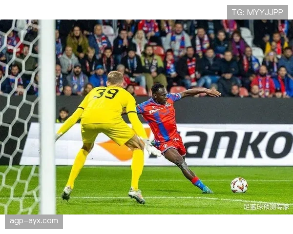 奥斯梅恩状态回暖,进攻端表现亮眼助球队取胜 奥斯梅恩状态回暖,进攻端表现亮眼助球队取胜